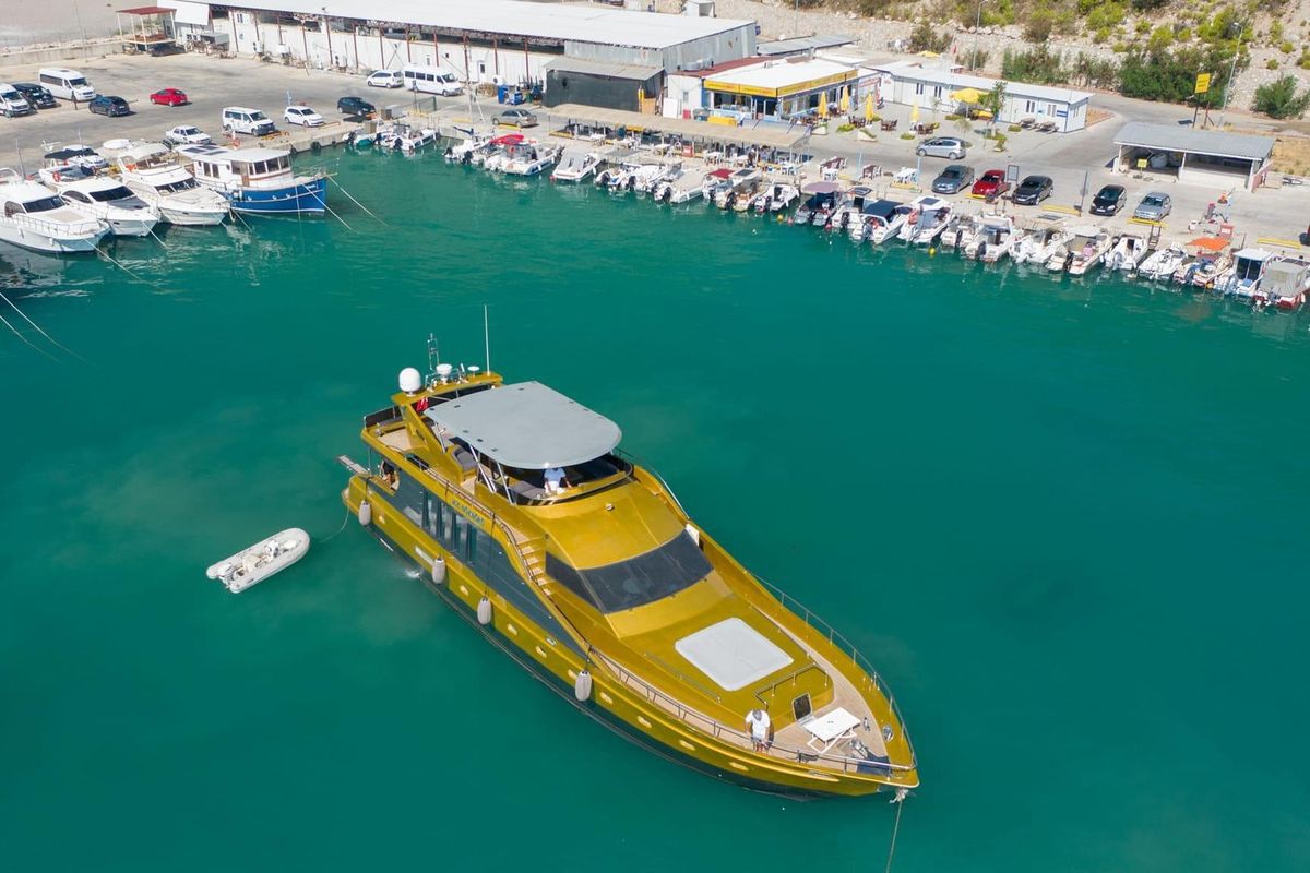 2007 85′ Custom 85 Motor Yacht