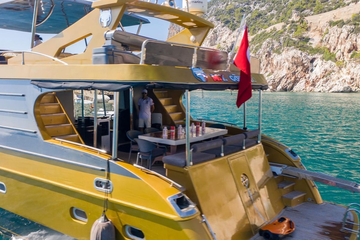 2007 85′ Custom 85 Motor Yacht