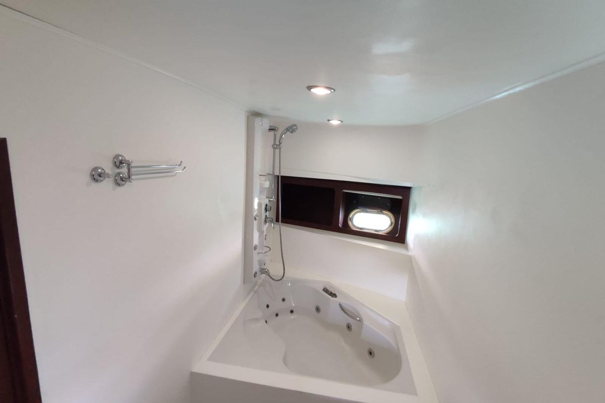 2007 85′ Custom 85 Motor Yacht