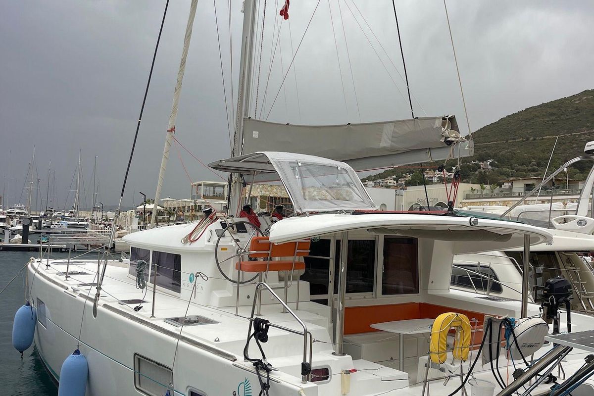 2010 40′ Lagoon 400 S2
