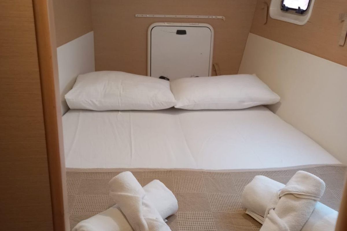 2010 40′ Lagoon 400 S2