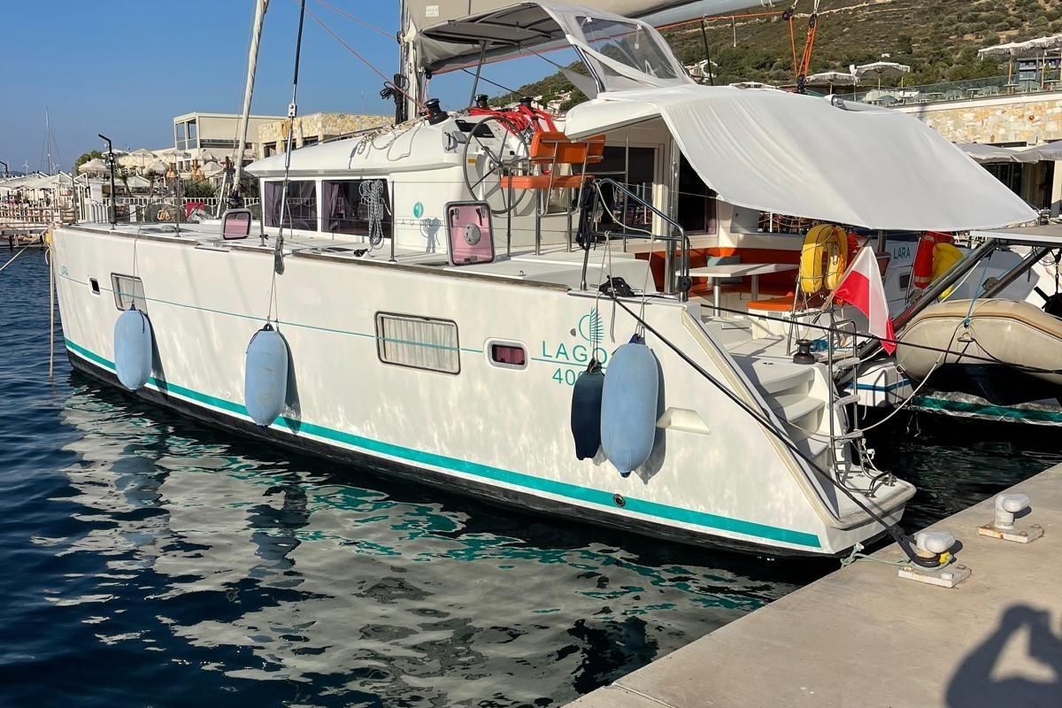 2010 40′ Lagoon 400 S2
