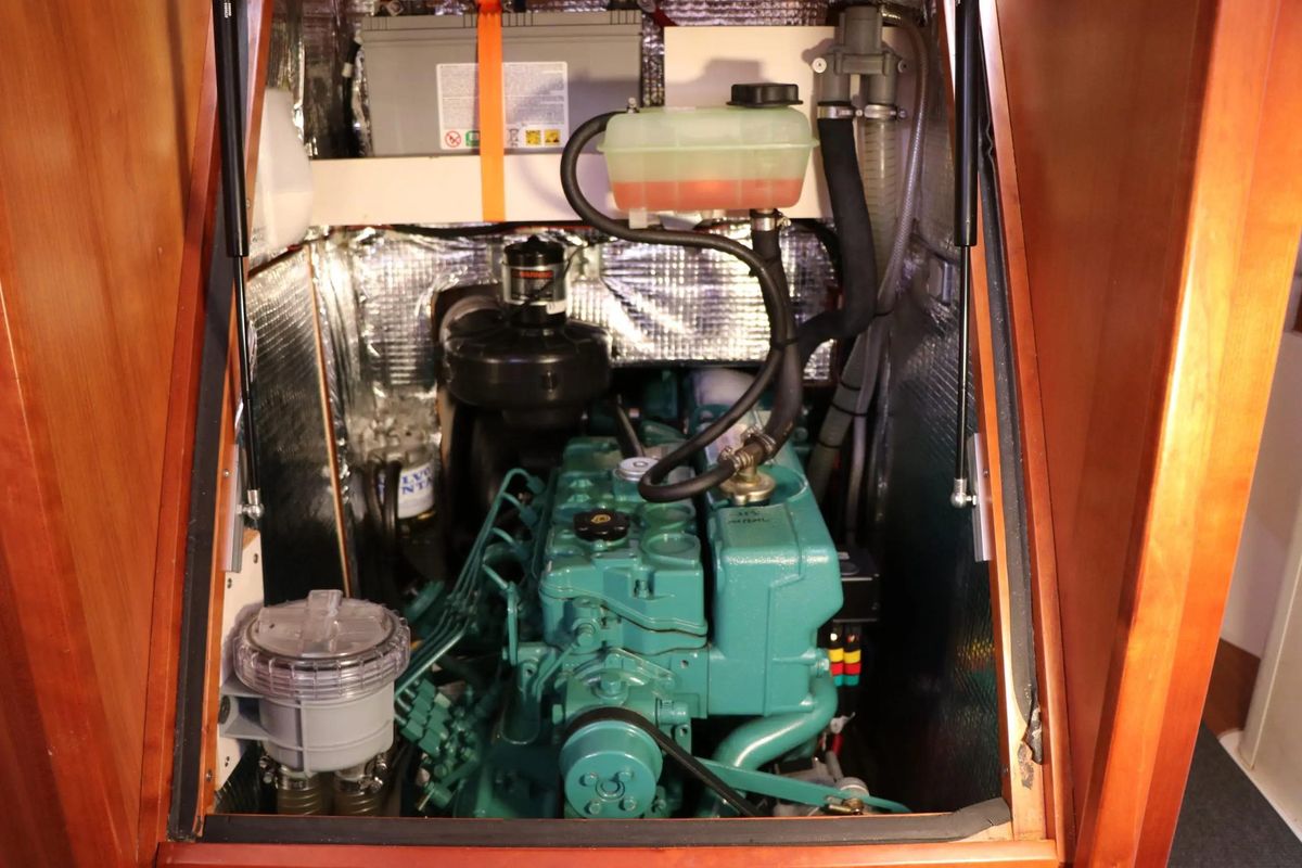 2011 44′ Hanse 445