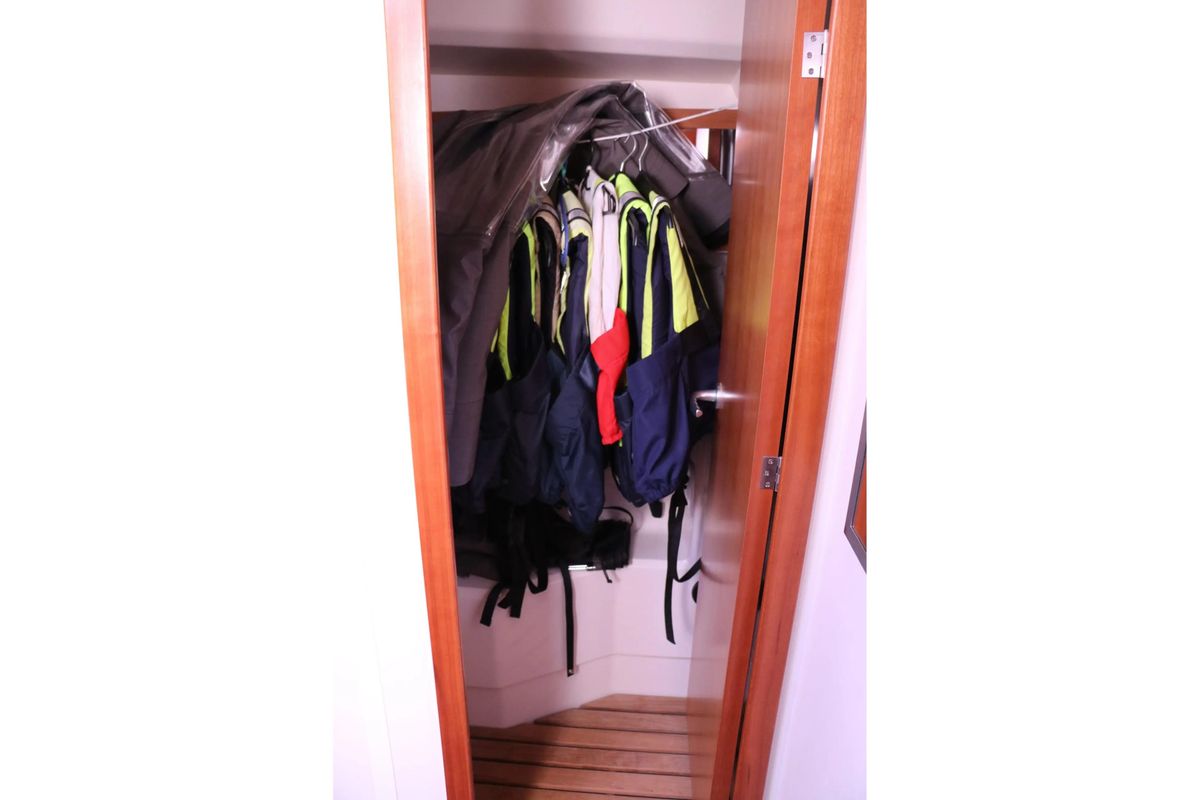 2011 44′ Hanse 445
