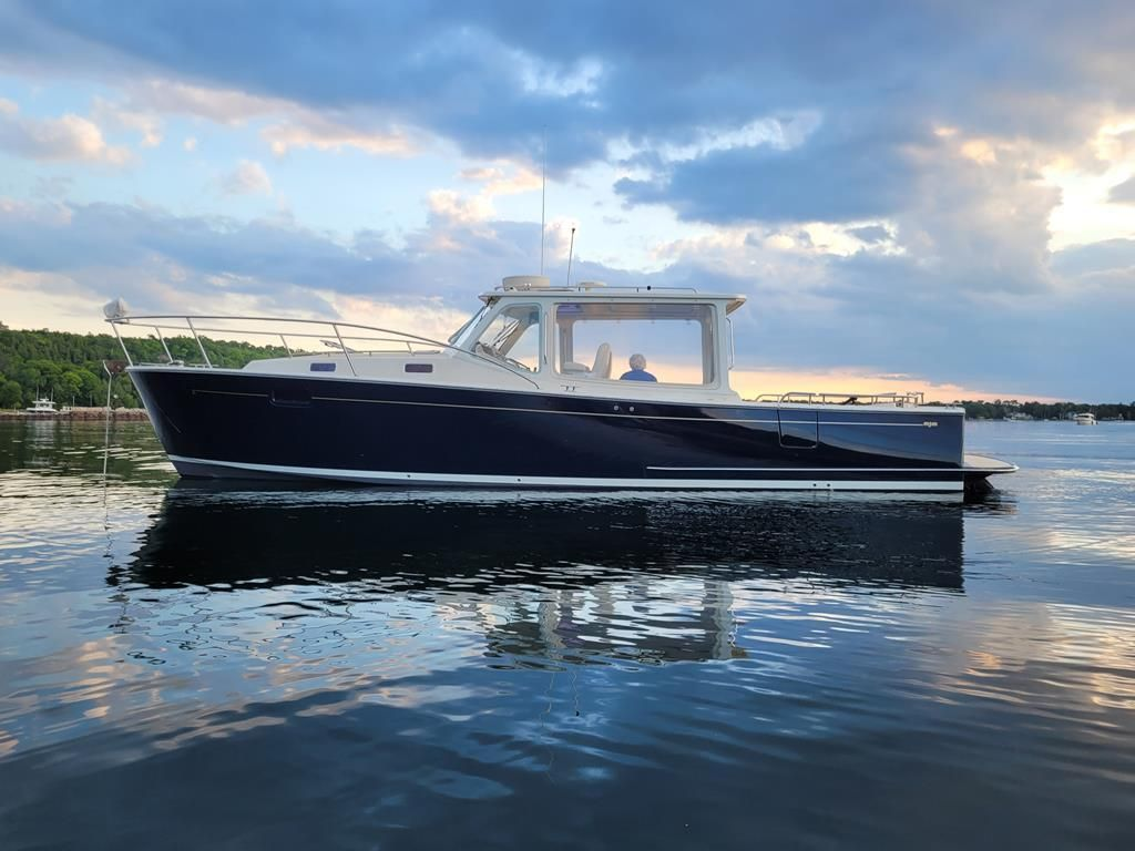 2013 36′ MJM 36z Downeast