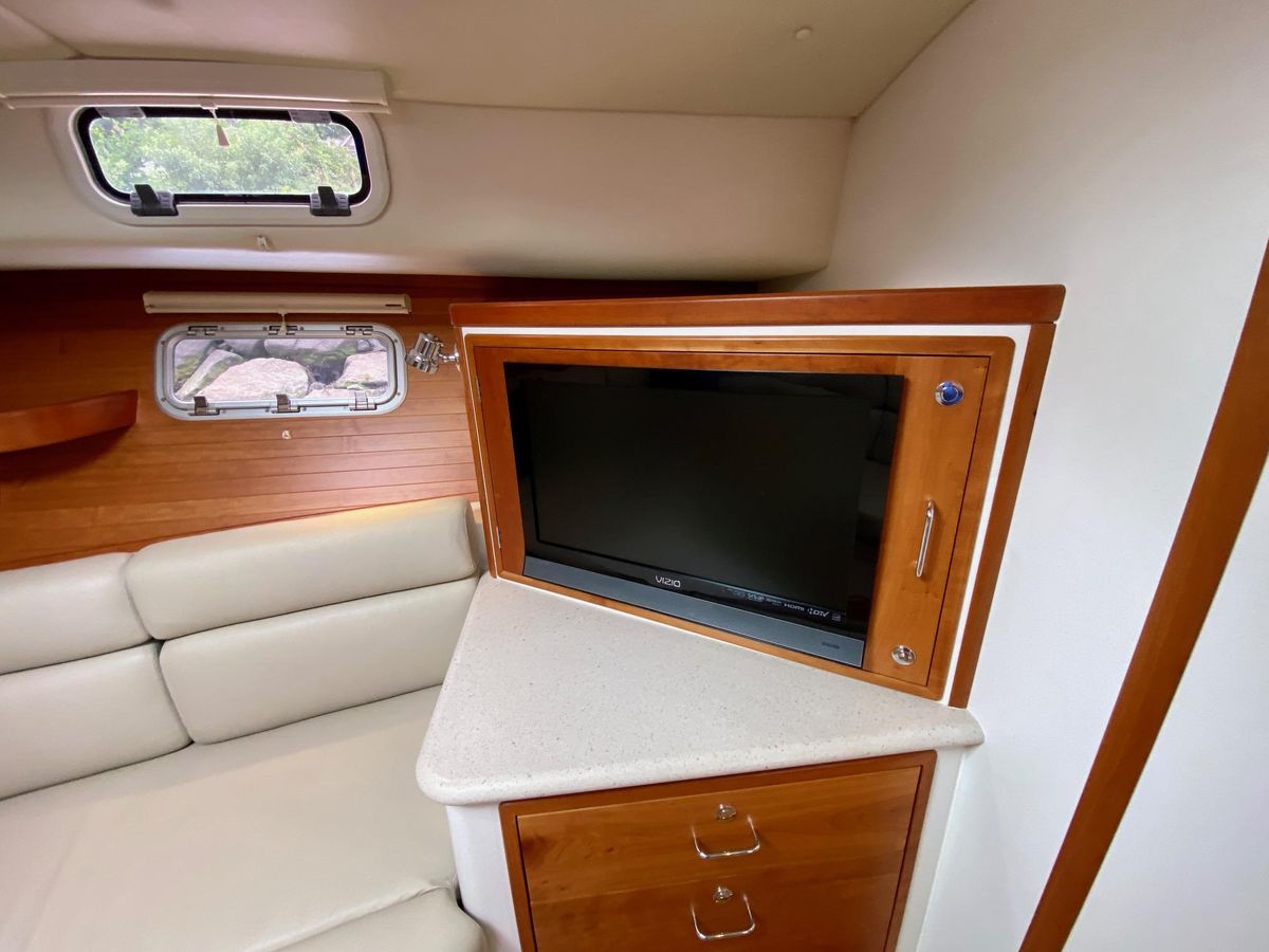 2013 36′ MJM 36z Downeast
