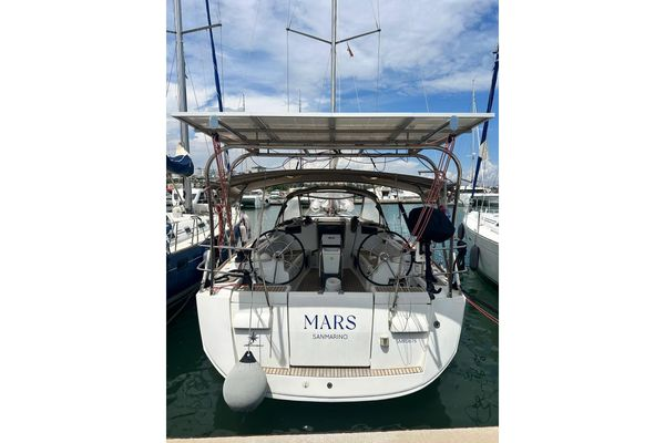 2015 40′ Jeanneau Sun Odyssey 409