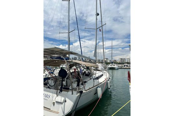 2015 40′ Jeanneau Sun Odyssey 409