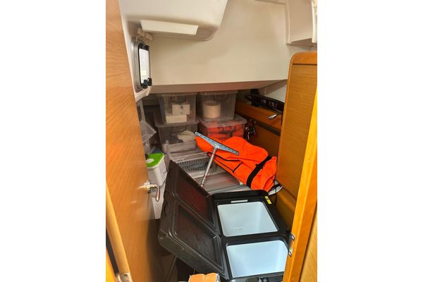 2015 40′ Jeanneau Sun Odyssey 409