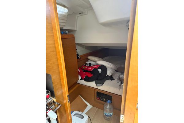 2015 40′ Jeanneau Sun Odyssey 409