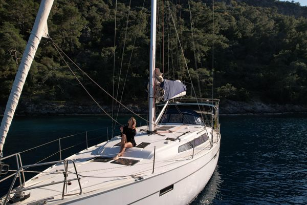 2015 51′ Bavaria Cruiser 51