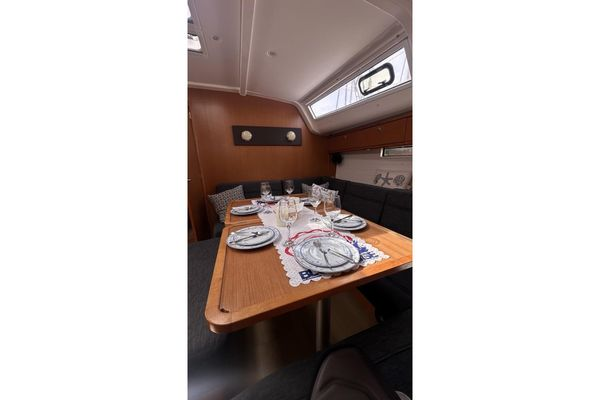 2015 51′ Bavaria Cruiser 51