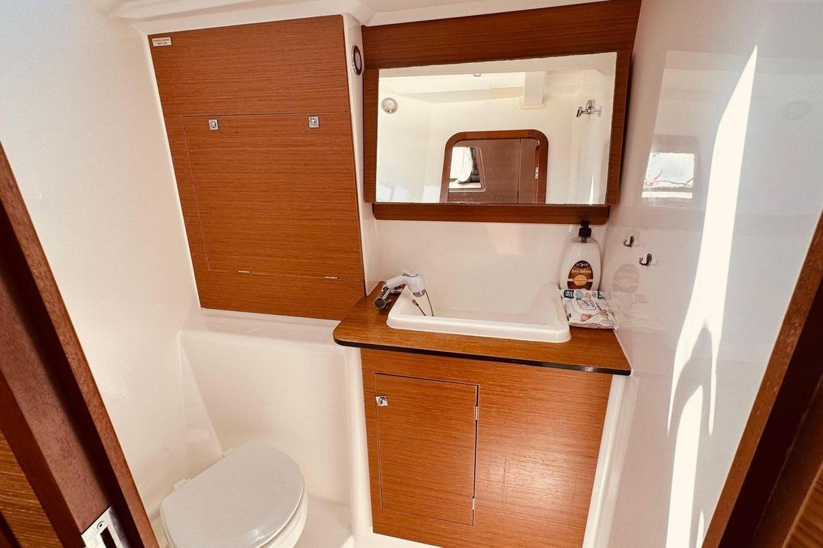 2017 46′ Dufour 460 Grand Large