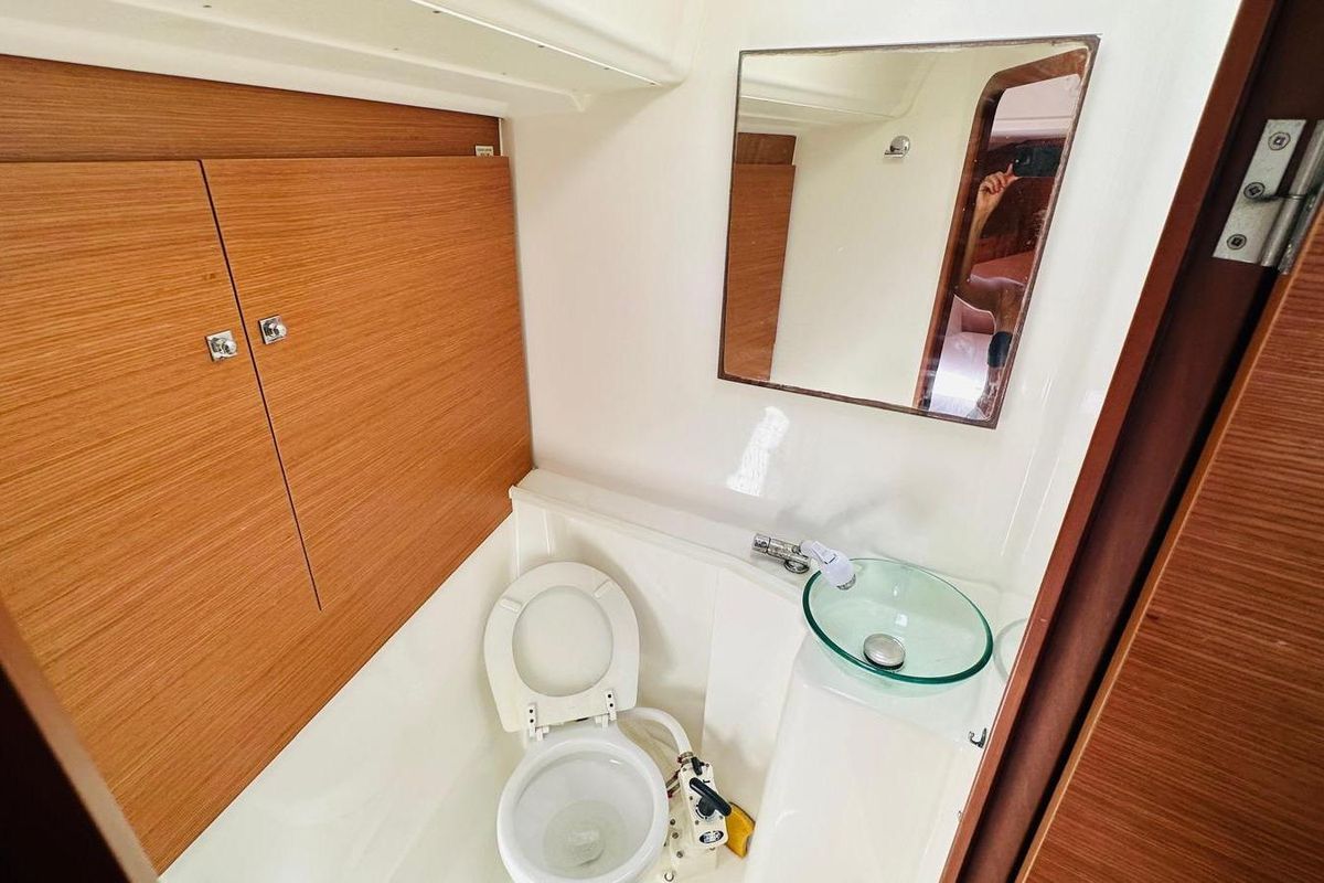 2017 46′ Dufour 460 Grand Large