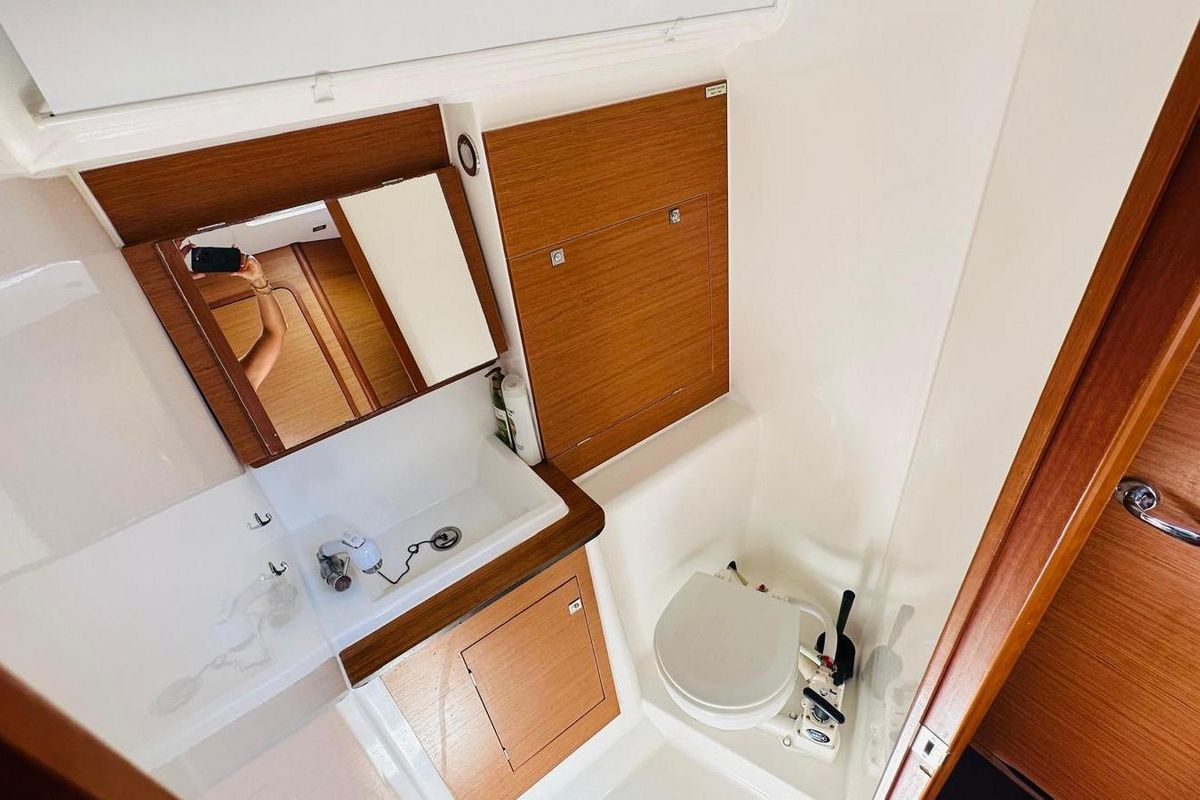 2017 46′ Dufour 460 Grand Large