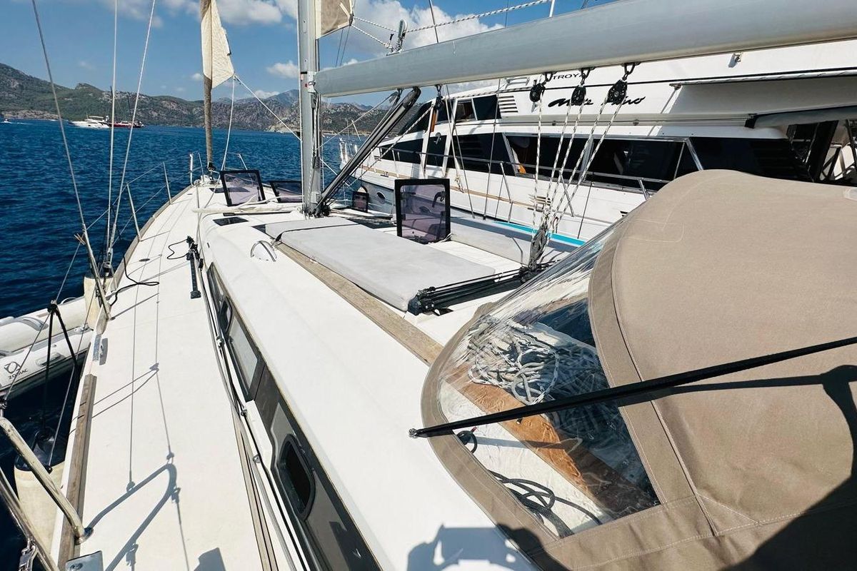 2017 46′ Dufour 460 Grand Large