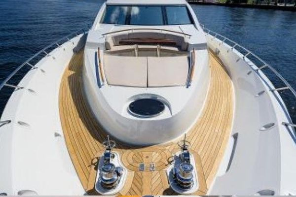 2012 95′ Lazzara LSX 95 Flybridge
