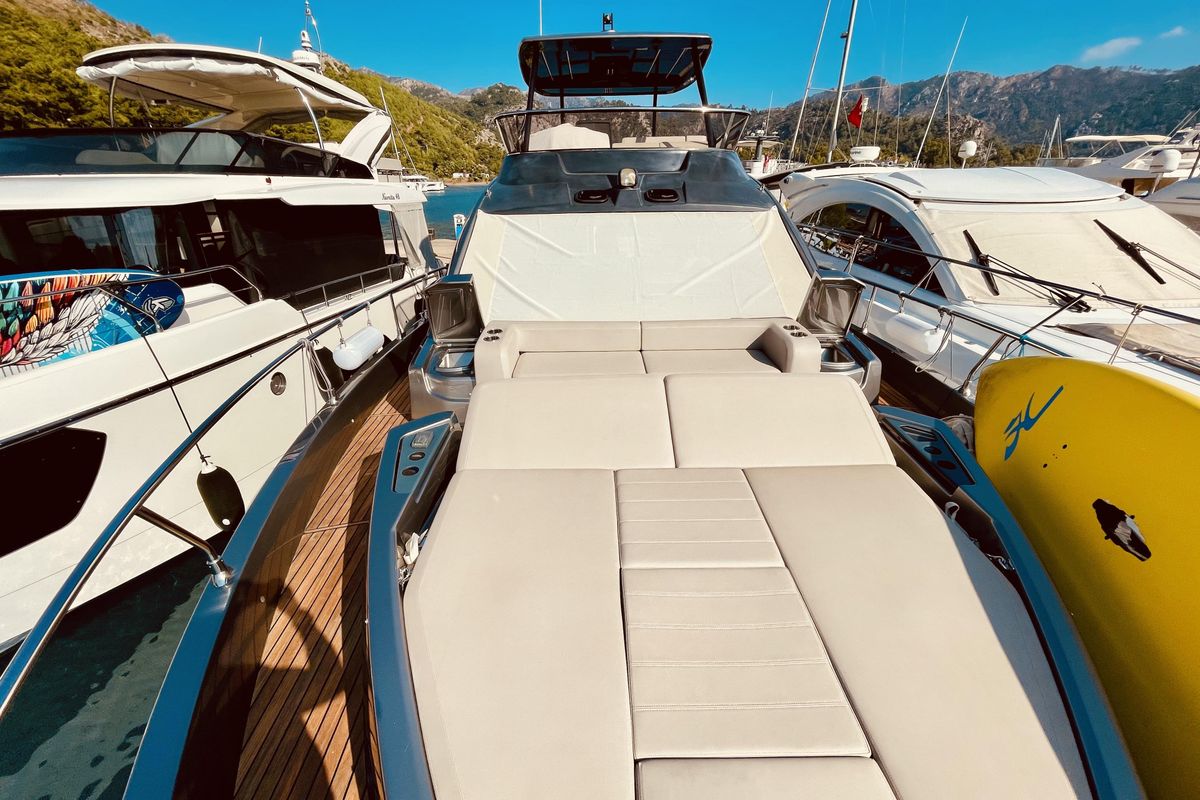 2020 52′ Cranchi E 52F Evoluzione