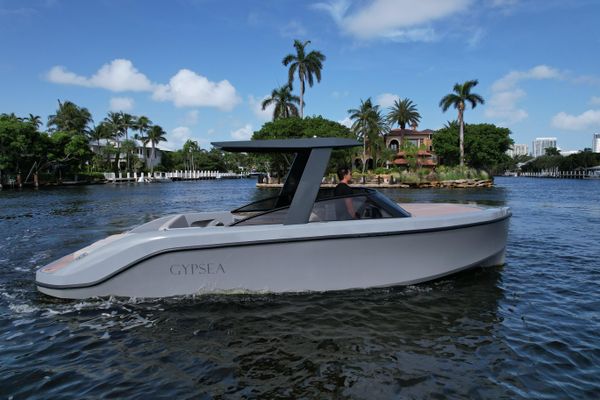 2021 28′ Rand Leisure