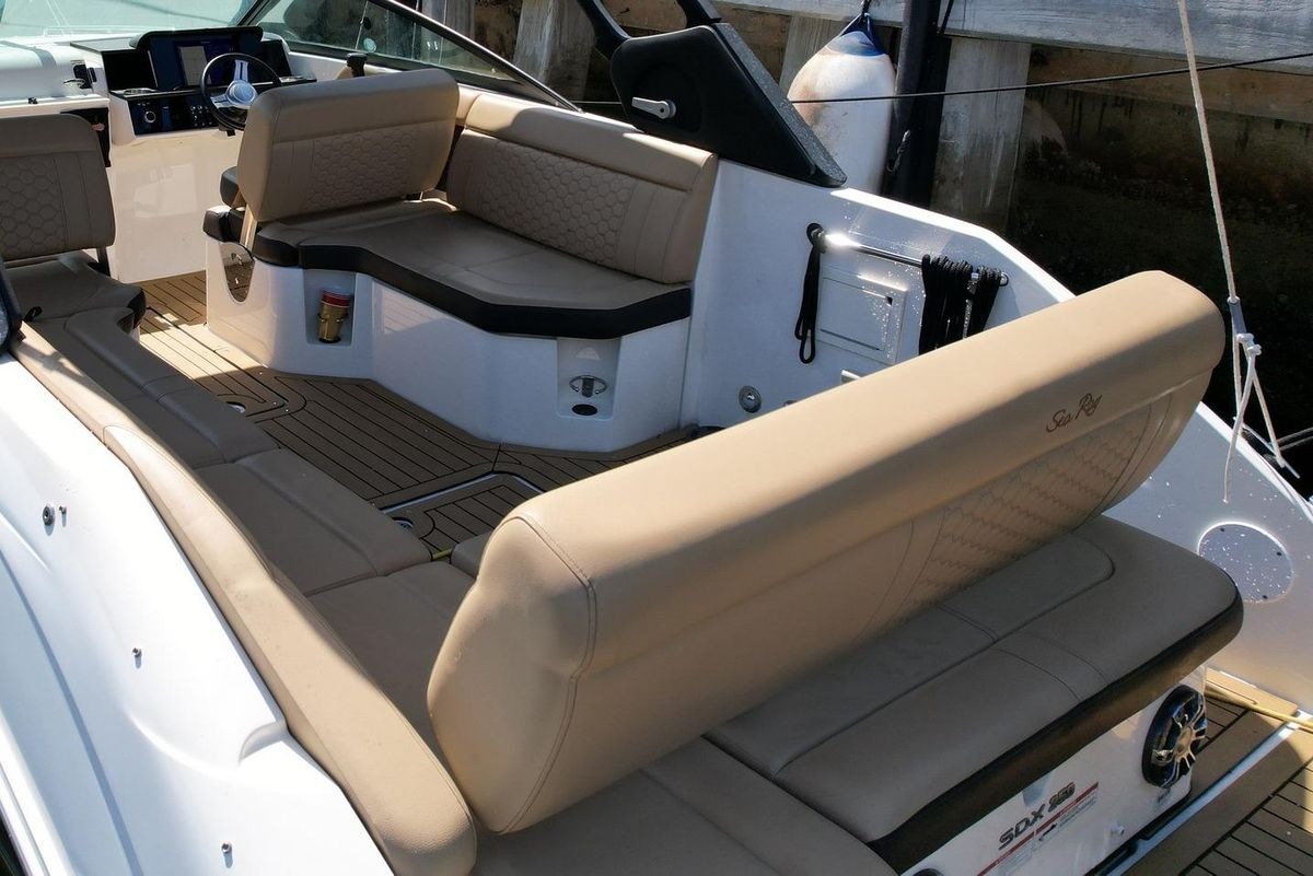 2022 25′ Sea Ray SLX 250