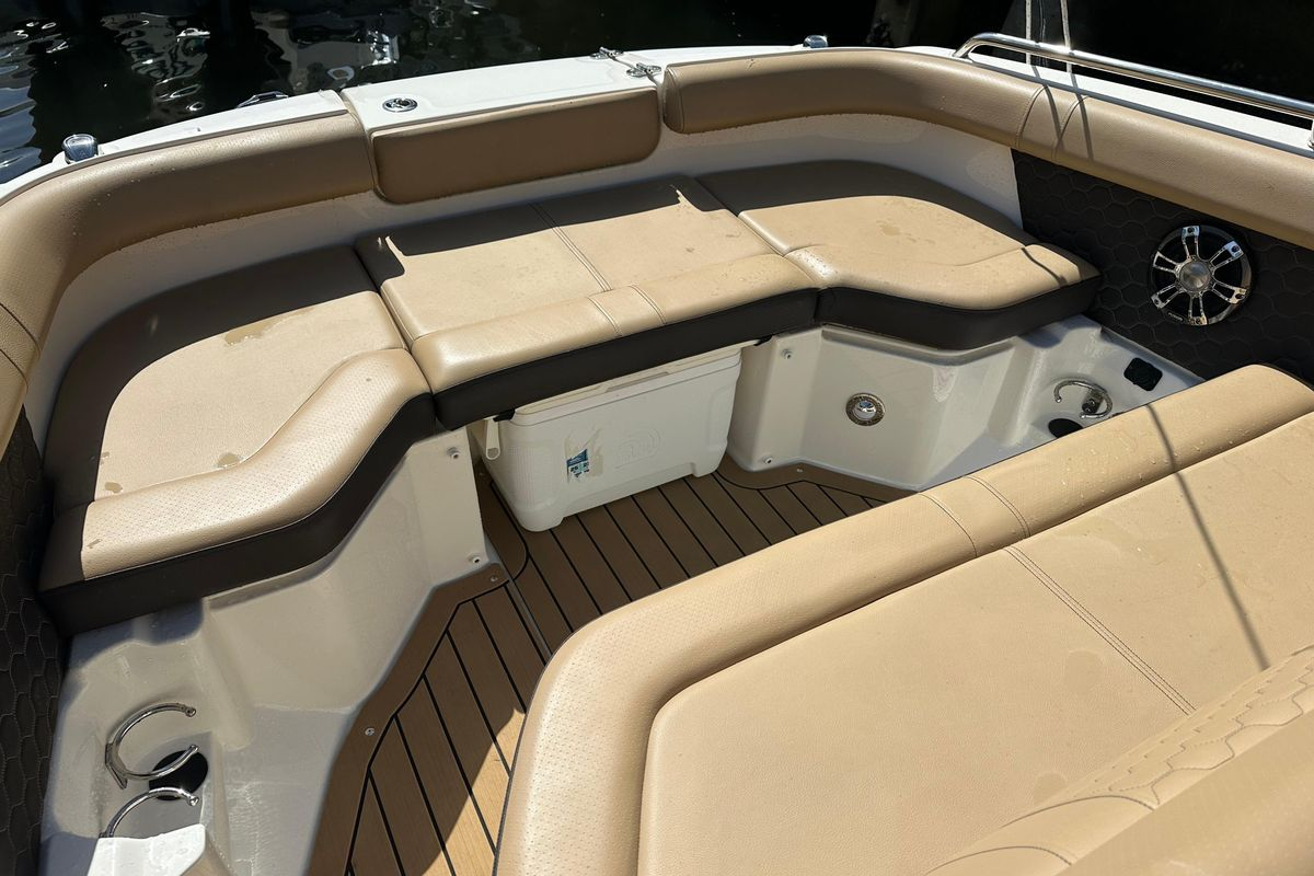 2022 25′ Sea Ray SLX 250