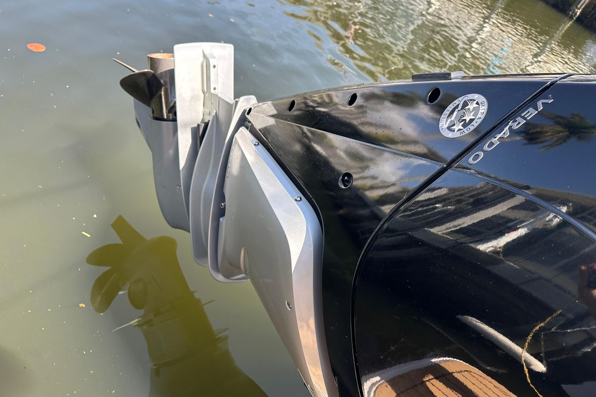2022 25′ Sea Ray SLX 250