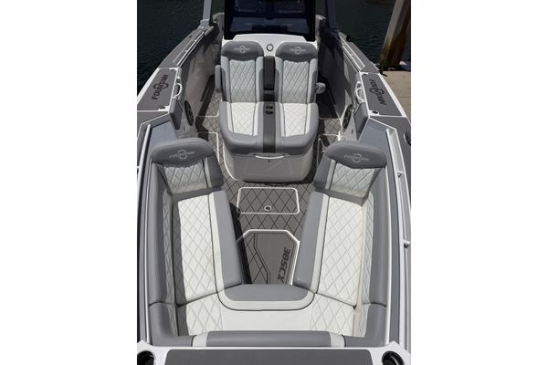2024 38′ Fountain 38 SCX