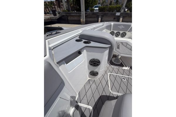 2024 38′ Fountain 38 SCX