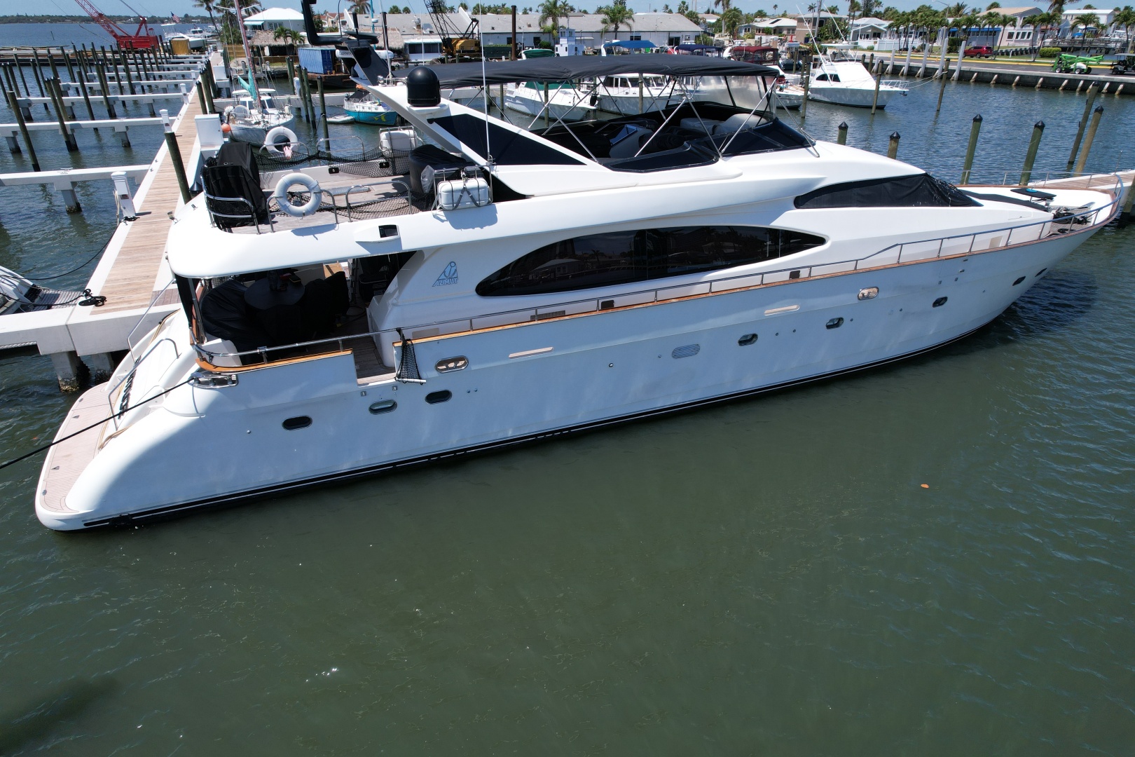 1999 85′ Azimut 85 Ultimate