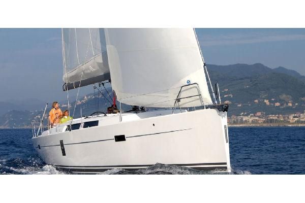 2011 44′ Hanse 445