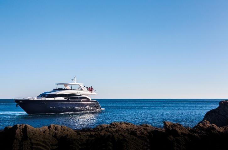 2015 88′ Princess 88 Flybridge Motor Yacht