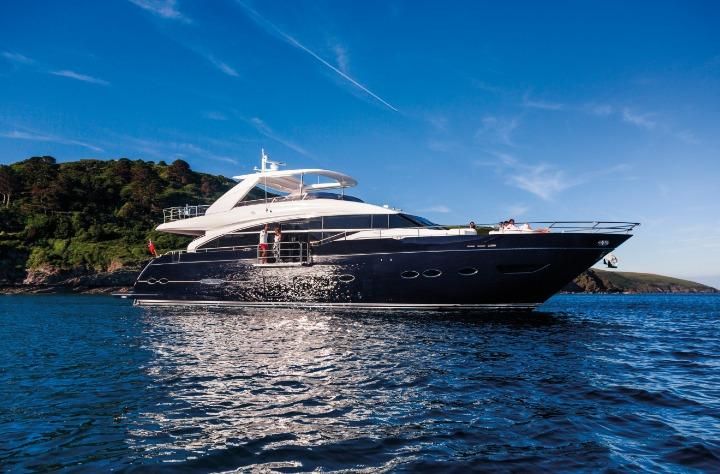 2015 88′ Princess 88 Flybridge Motor Yacht