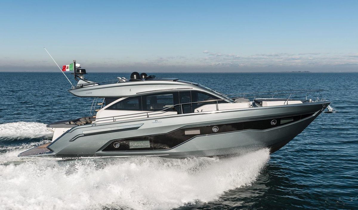 2019 52′ Cranchi E 52S Evoluzione