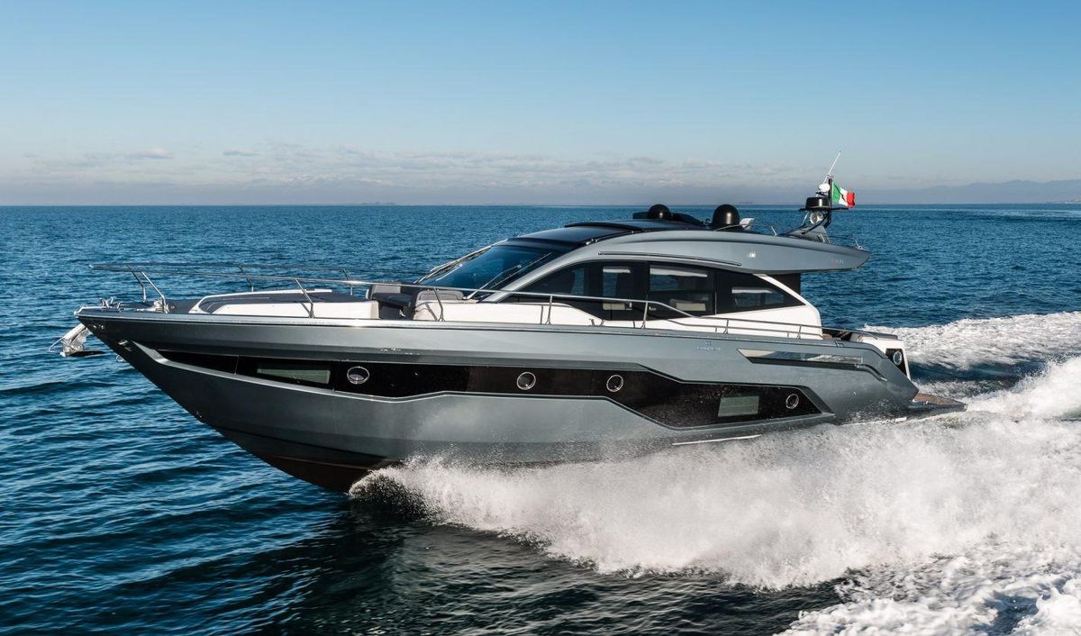 2019 52′ Cranchi E 52S Evoluzione