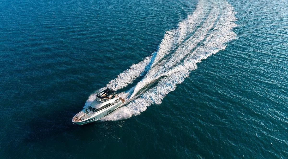 2021 66′ Monte Carlo Yachts MCY 66