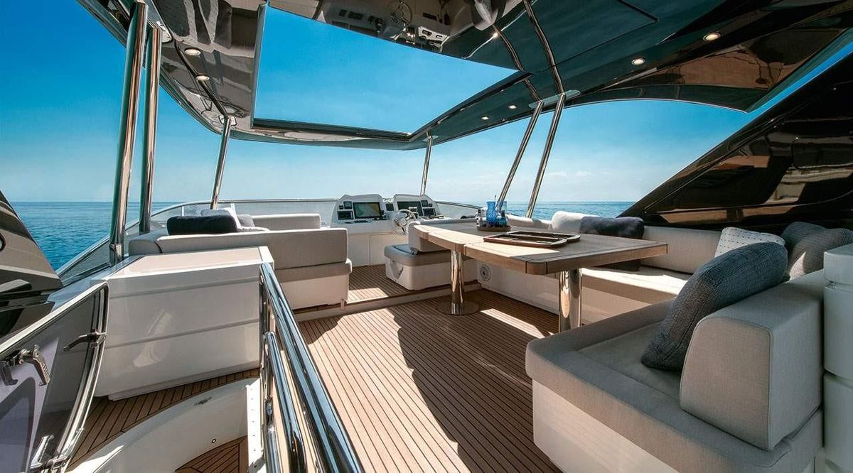 2021 66′ Monte Carlo Yachts MCY 66