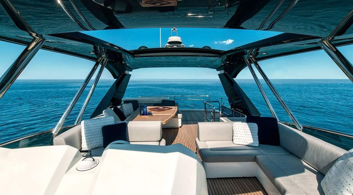 2021 66′ Monte Carlo Yachts MCY 66