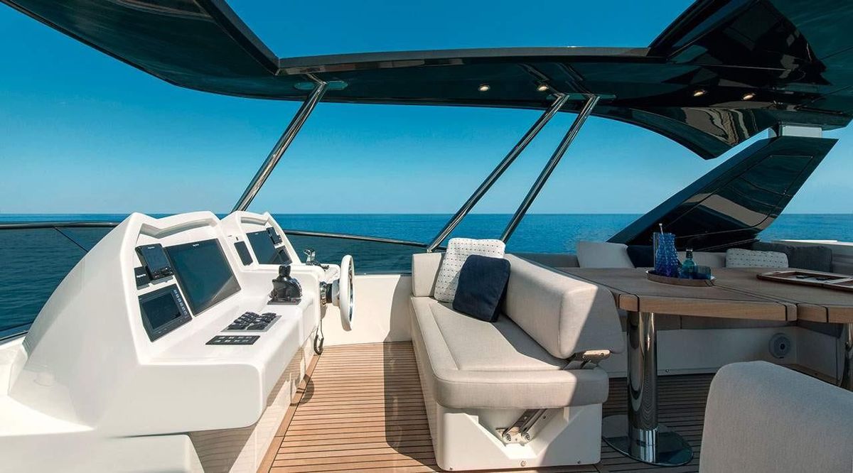 2021 66′ Monte Carlo Yachts MCY 66