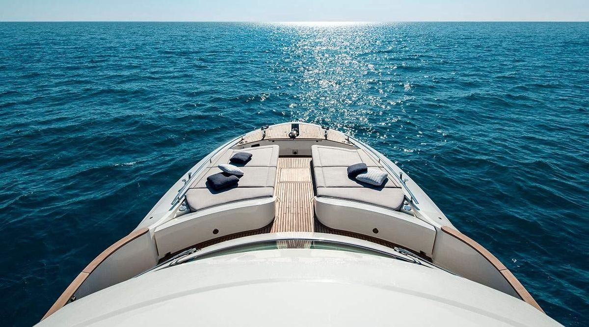 2021 66′ Monte Carlo Yachts MCY 66