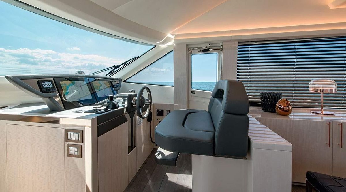 2021 66′ Monte Carlo Yachts MCY 66
