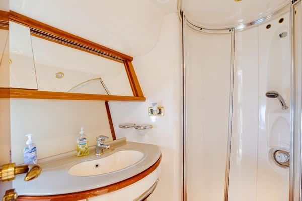2004 62′ Azimut 62