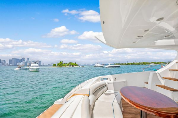 2004 62′ Azimut 62