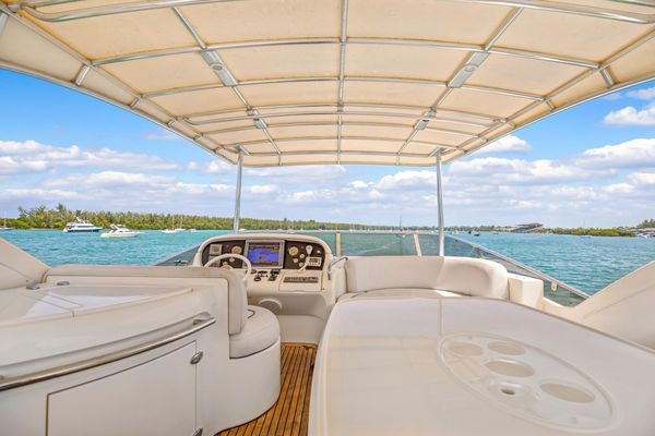 2004 62′ Azimut 62