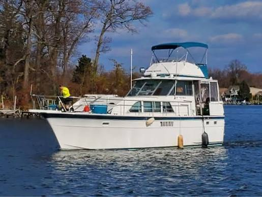1978 43′ Hatteras Double Cabin Motor Yacht