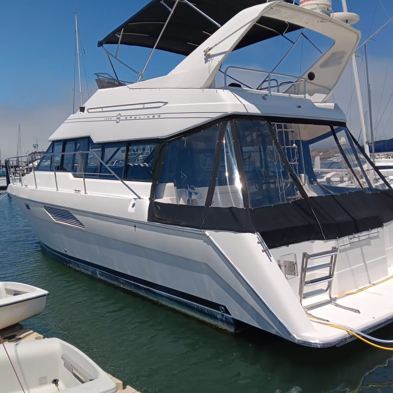 1994 43′ Bayliner 4388