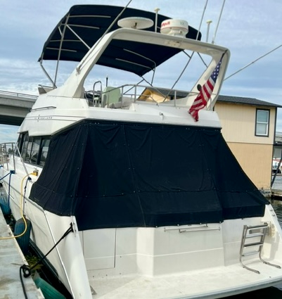 1994 43′ Bayliner 4388