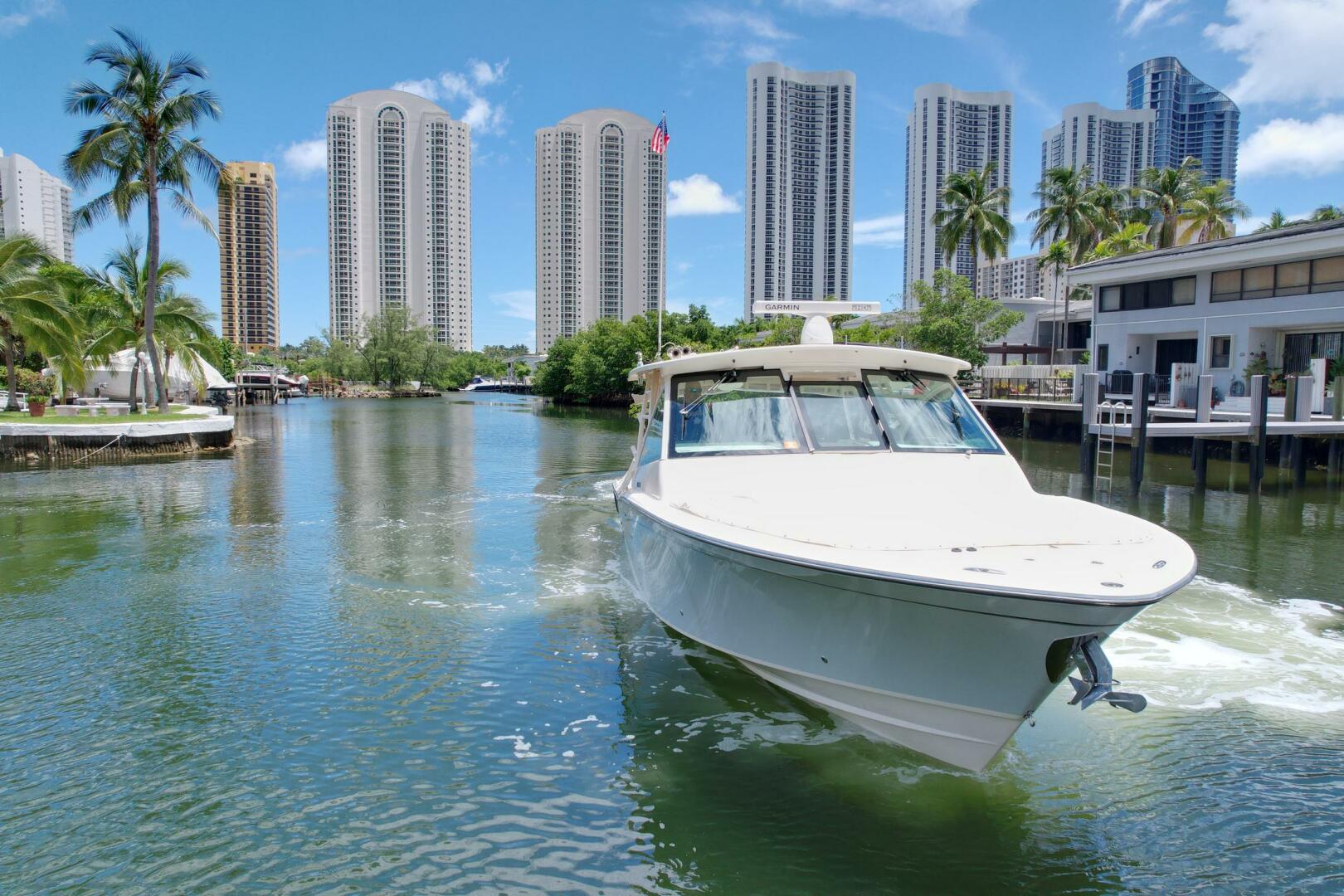 2017 37′ Grady-White Freedom 375