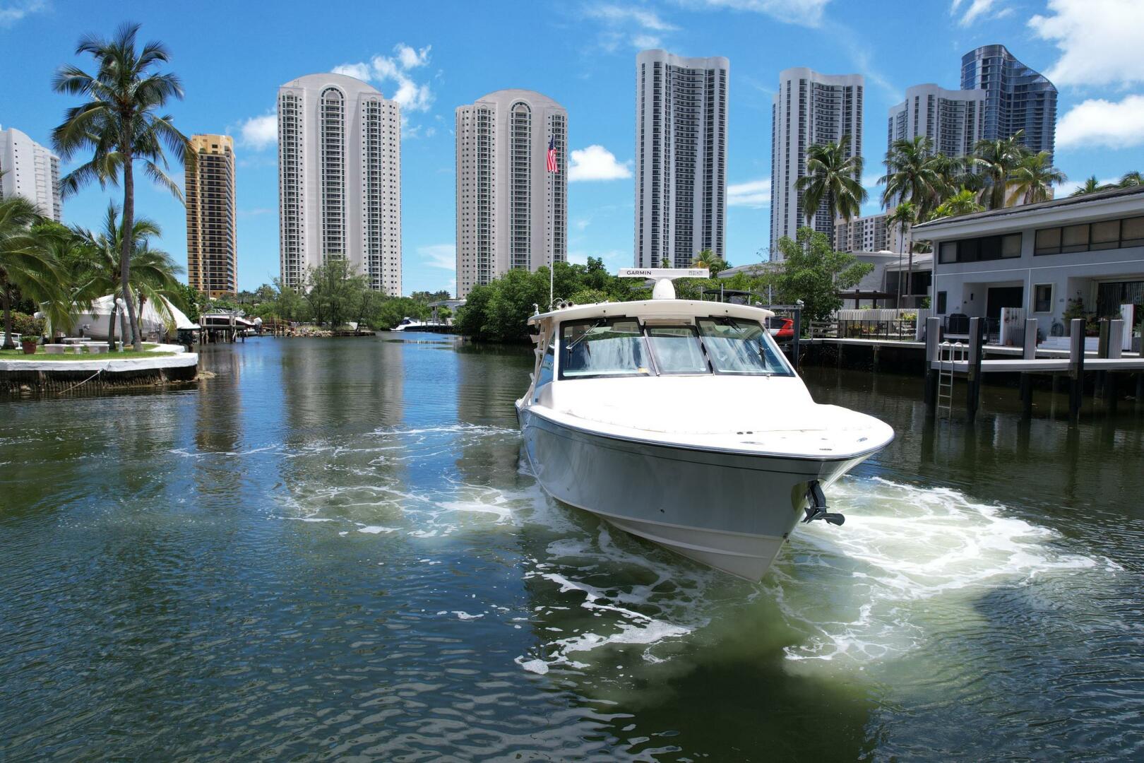 2017 37′ Grady-White Freedom 375