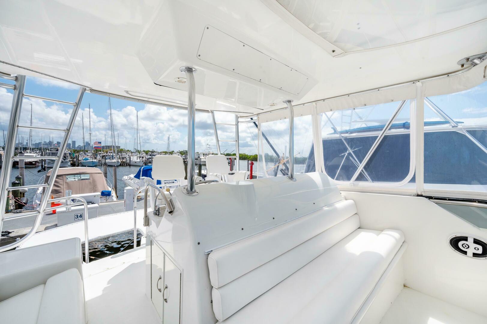 1992 50′ Hatteras 50 Convertible