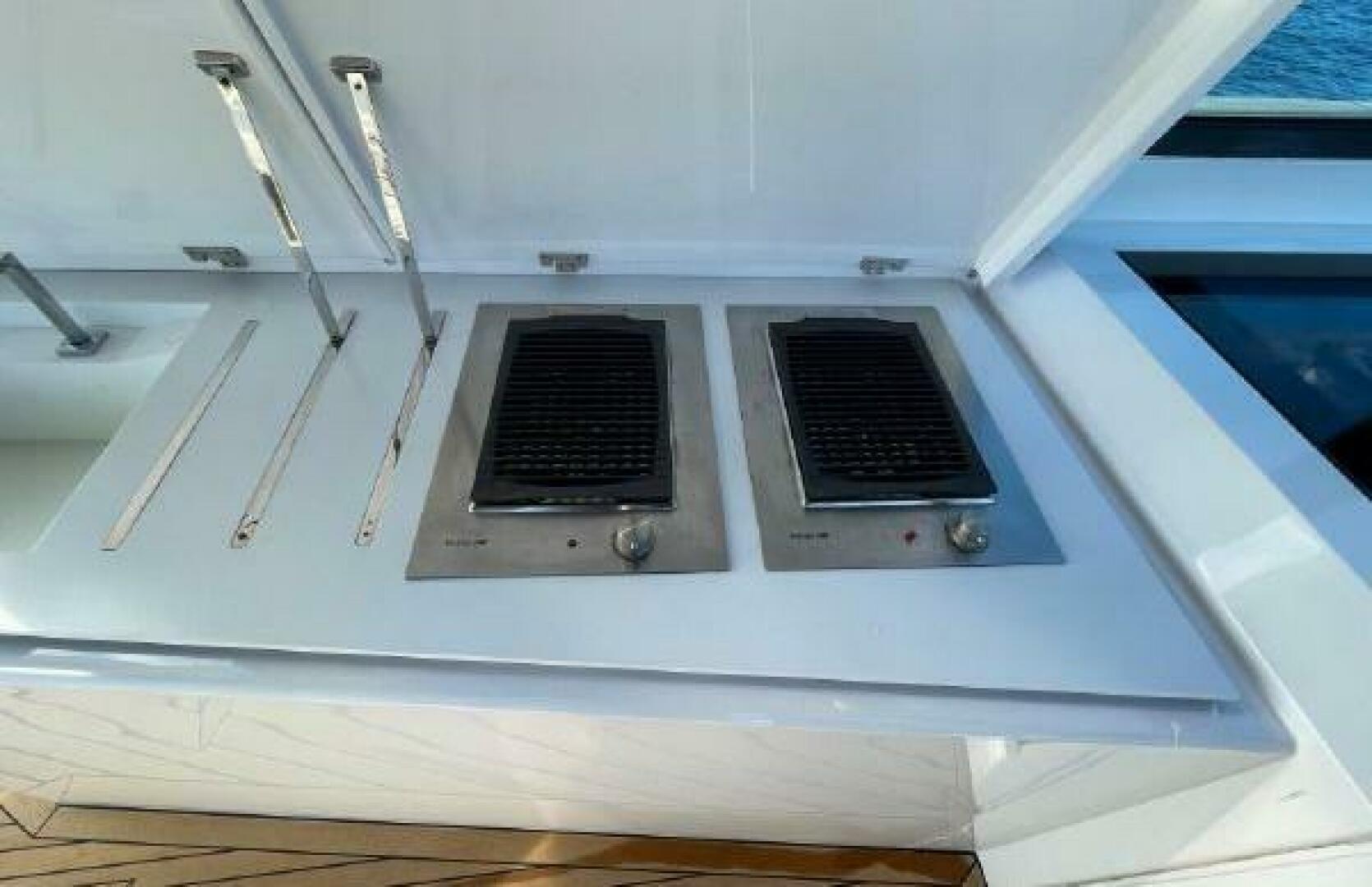 2017 43′ Evo Yachts 43